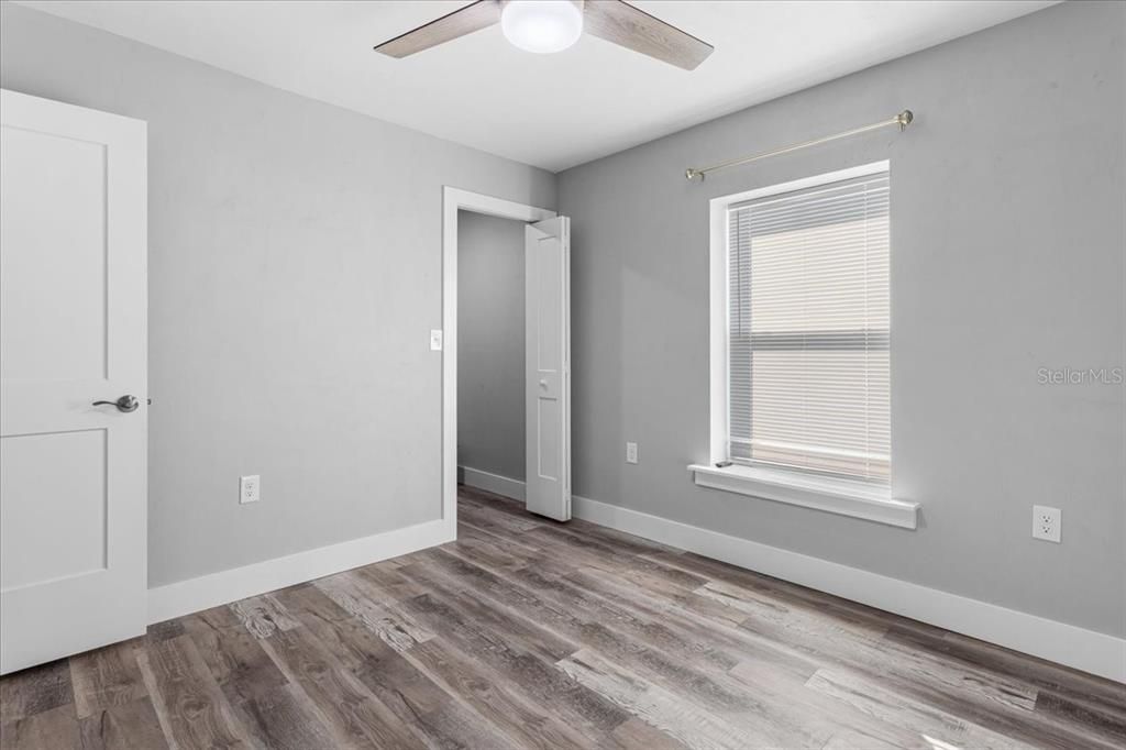 En Venta: $370,000 (4 camas, 2 baños, 1710 Pies cuadrados)