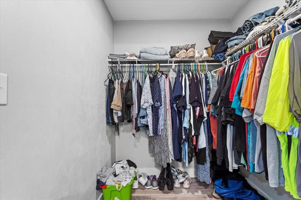 En Venta: $370,000 (4 camas, 2 baños, 1710 Pies cuadrados)