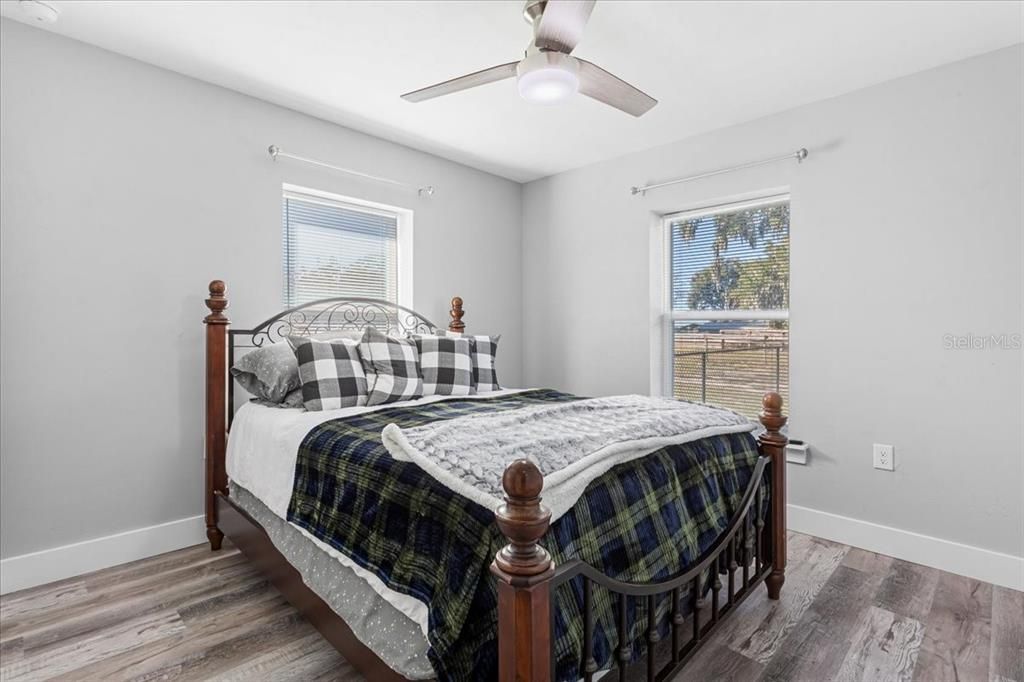 En Venta: $370,000 (4 camas, 2 baños, 1710 Pies cuadrados)