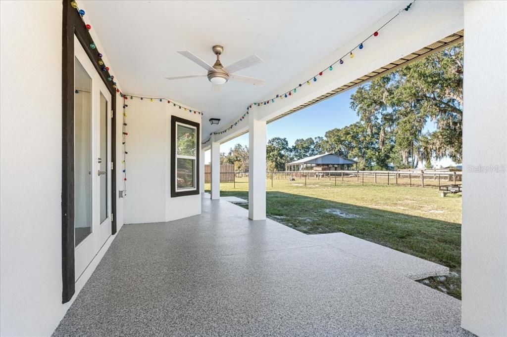 En Venta: $370,000 (4 camas, 2 baños, 1710 Pies cuadrados)