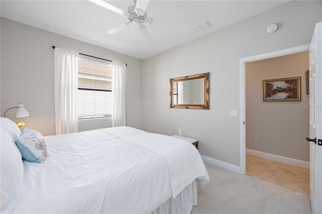 待售: $699,000 (2 贝兹, 2 浴室, 2134 平方英尺)