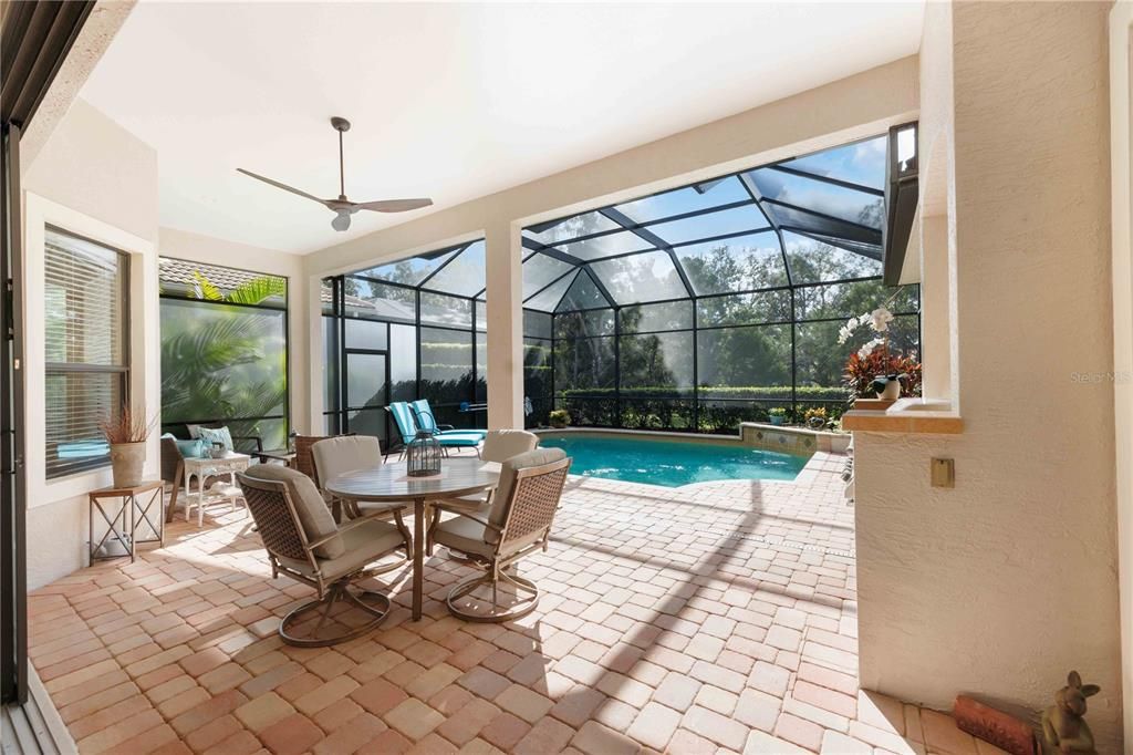 待售: $699,000 (2 贝兹, 2 浴室, 2134 平方英尺)