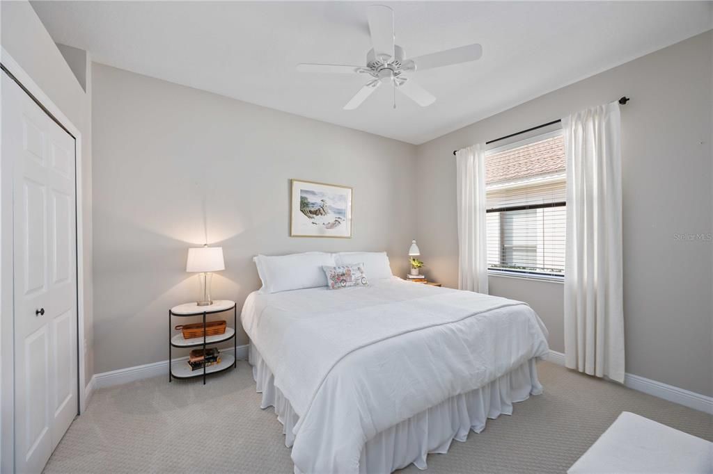 待售: $699,000 (2 贝兹, 2 浴室, 2134 平方英尺)