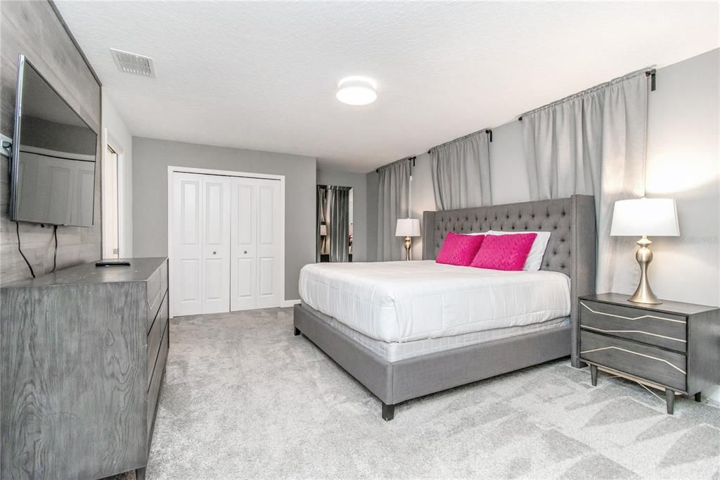 待售: $929,000 (6 贝兹, 6 浴室, 3888 平方英尺)