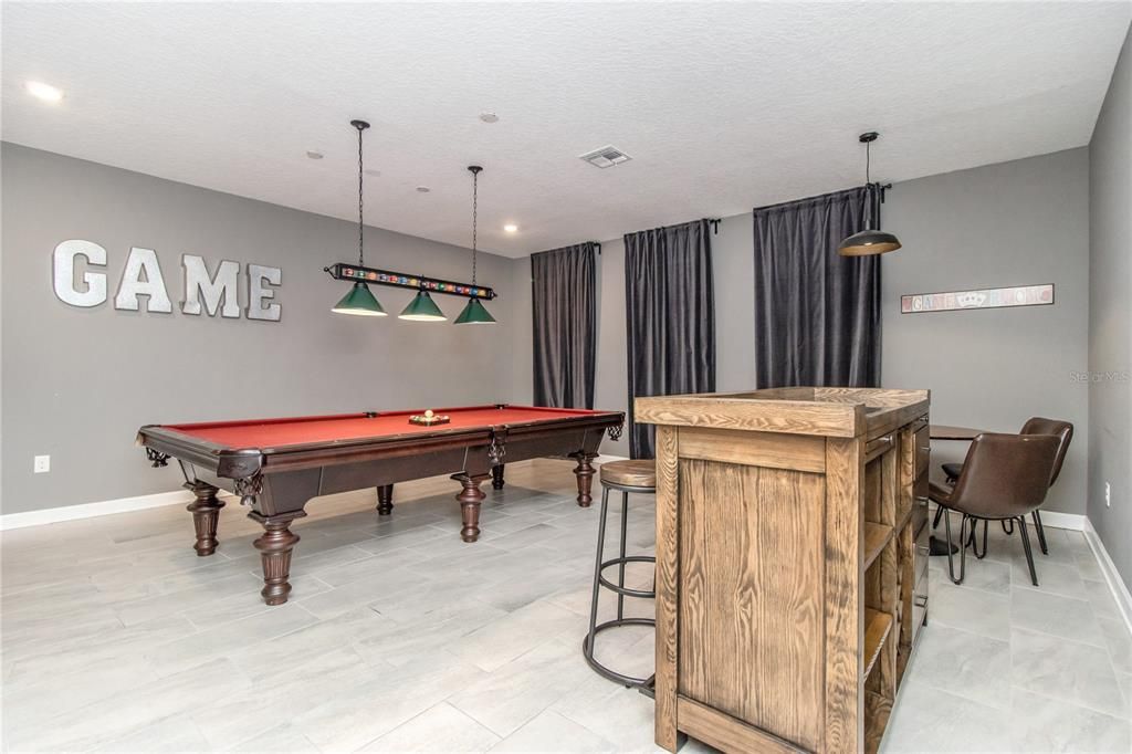 待售: $929,000 (6 贝兹, 6 浴室, 3888 平方英尺)