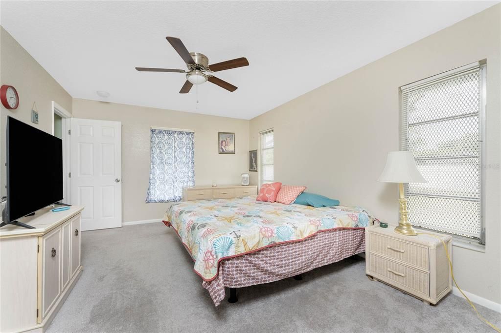 For Sale: $250,000 (2 beds, 2 baths, 1578 Square Feet)