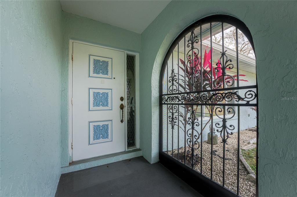 For Sale: $250,000 (2 beds, 2 baths, 1578 Square Feet)