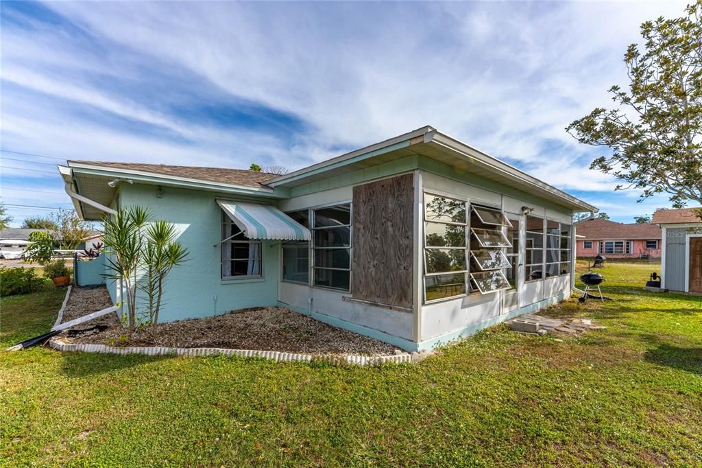 For Sale: $250,000 (2 beds, 2 baths, 1578 Square Feet)