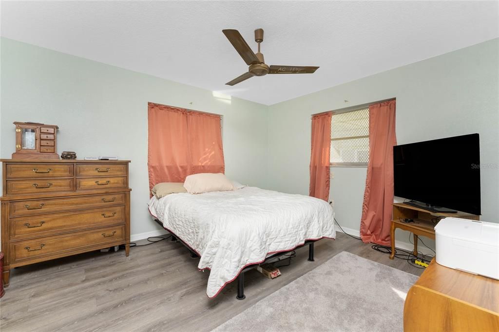 For Sale: $250,000 (2 beds, 2 baths, 1578 Square Feet)