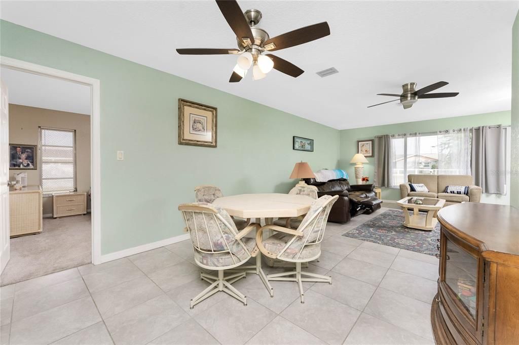 For Sale: $250,000 (2 beds, 2 baths, 1578 Square Feet)