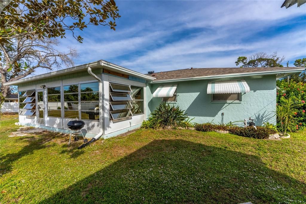 For Sale: $250,000 (2 beds, 2 baths, 1578 Square Feet)