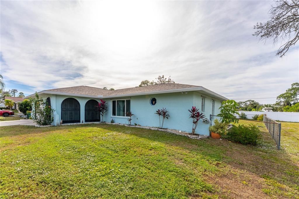 For Sale: $250,000 (2 beds, 2 baths, 1578 Square Feet)