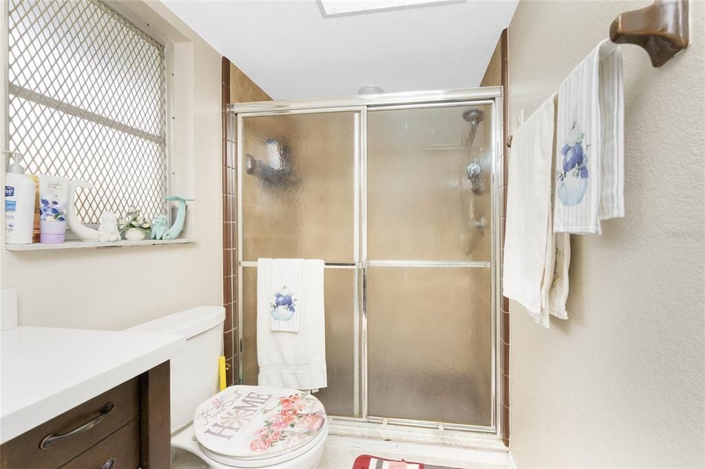 For Sale: $250,000 (2 beds, 2 baths, 1578 Square Feet)