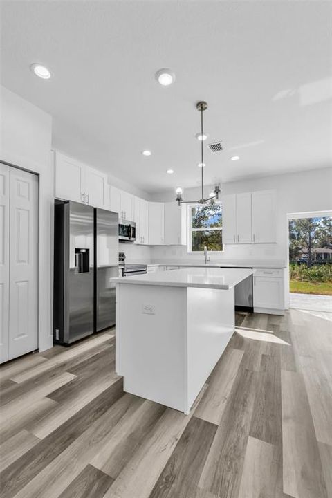 For Rent: $2,200 (3 beds, 2 baths, 1470 Square Feet)