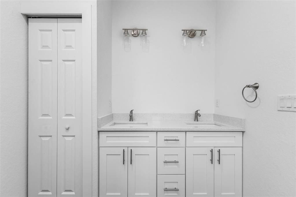 For Rent: $2,200 (3 beds, 2 baths, 1470 Square Feet)