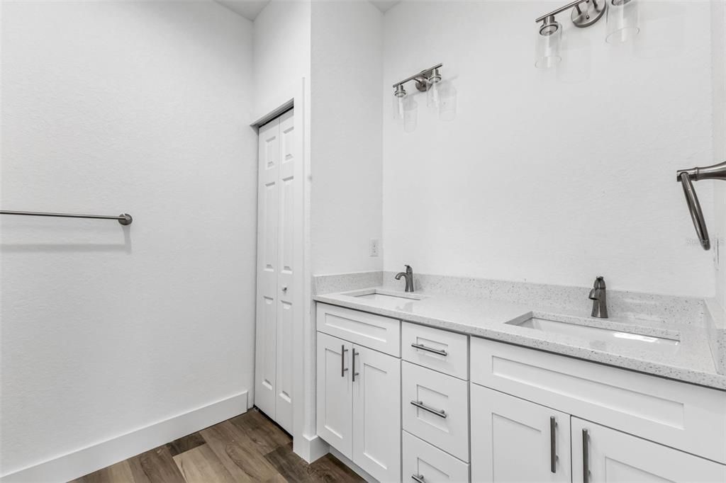 For Rent: $2,200 (3 beds, 2 baths, 1470 Square Feet)