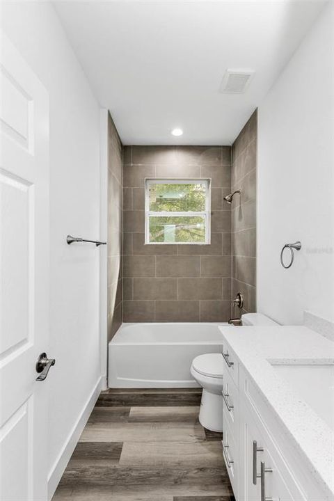 For Rent: $2,200 (3 beds, 2 baths, 1470 Square Feet)