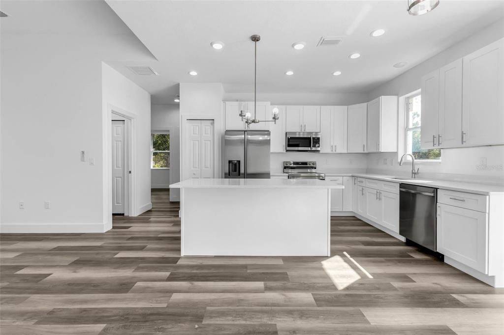 For Rent: $2,200 (3 beds, 2 baths, 1470 Square Feet)