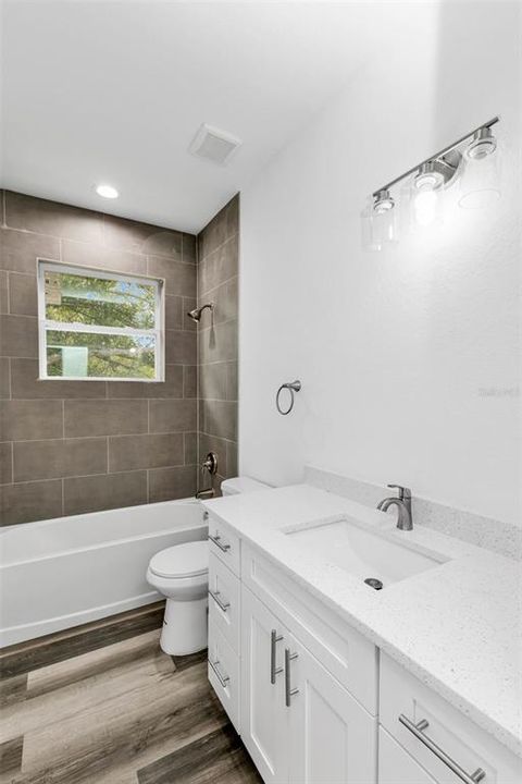 For Rent: $2,200 (3 beds, 2 baths, 1470 Square Feet)