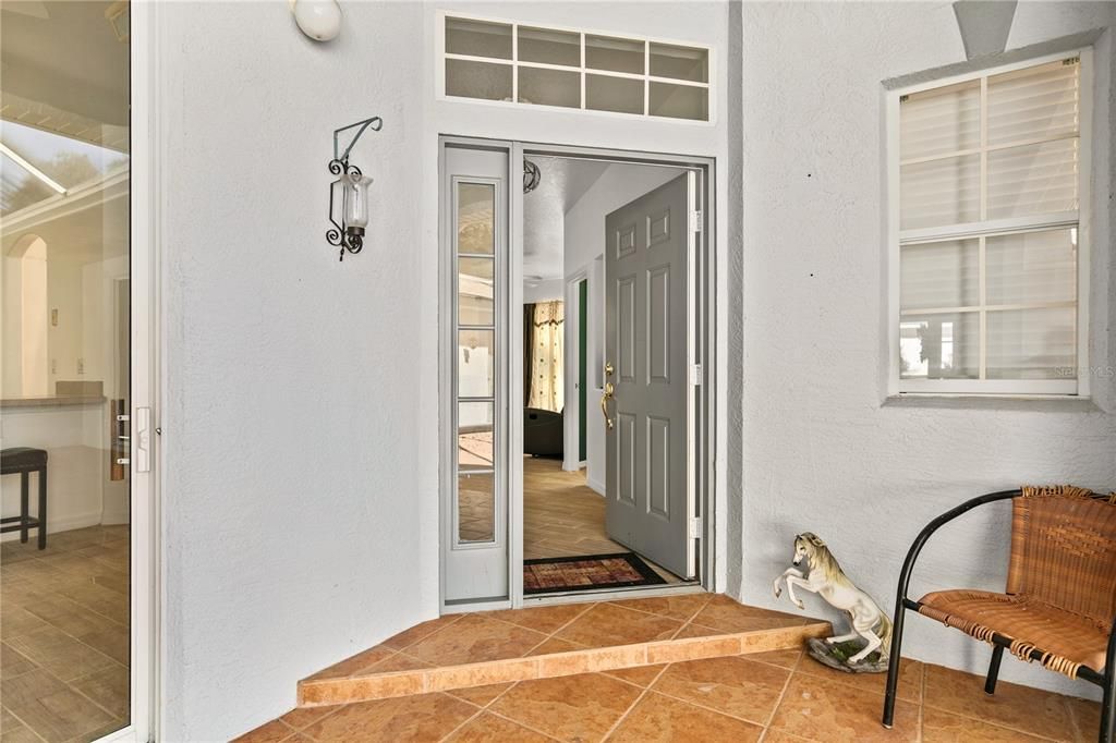 For Sale: $330,000 (2 beds, 2 baths, 1722 Square Feet)