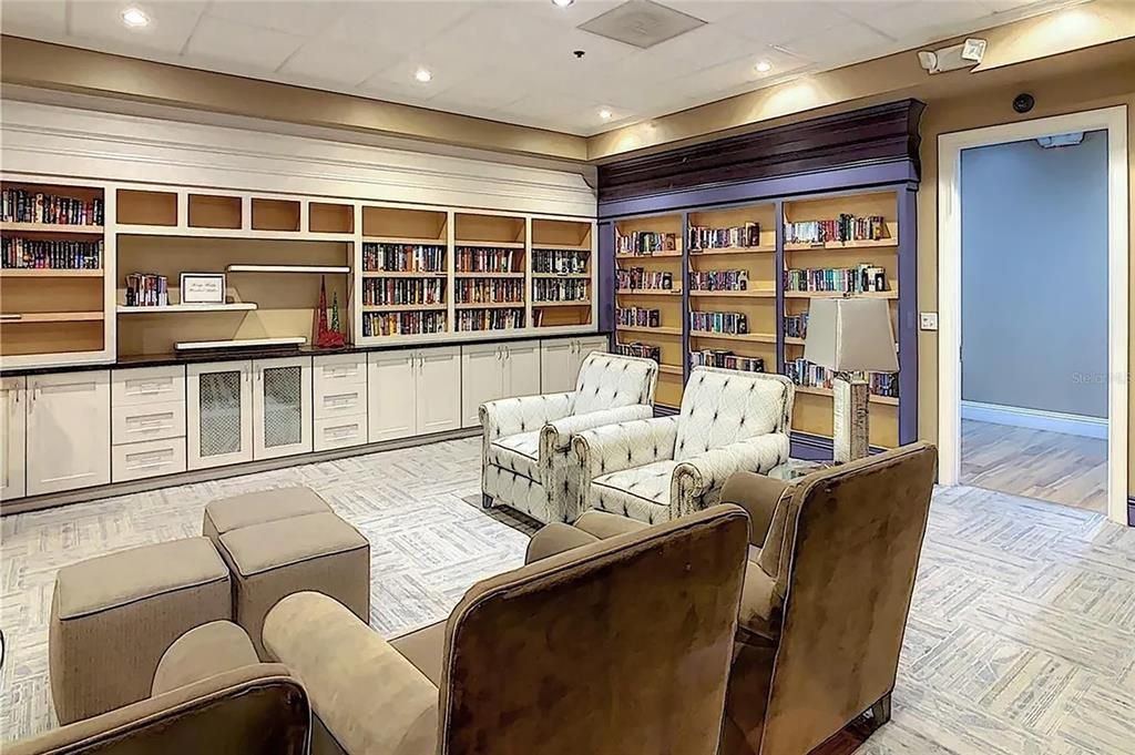 For Sale: $330,000 (2 beds, 2 baths, 1722 Square Feet)