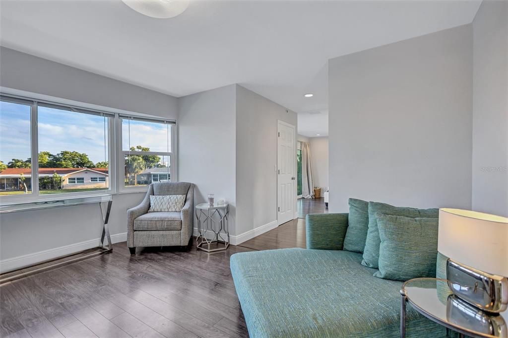 На продажу: $1,175,000 (4 спален, 3 ванн, 2269 Квадратных фут)