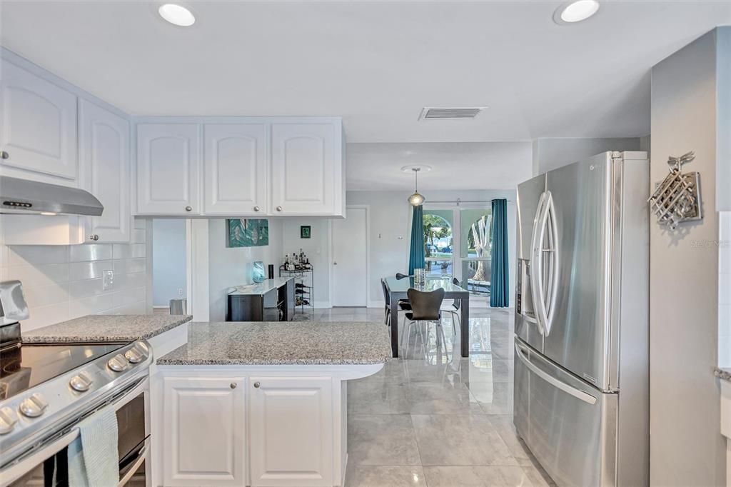 На продажу: $1,175,000 (4 спален, 3 ванн, 2269 Квадратных фут)