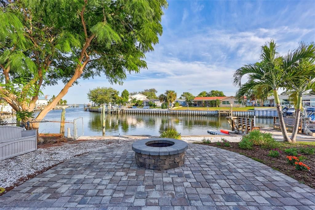 На продажу: $1,175,000 (4 спален, 3 ванн, 2269 Квадратных фут)