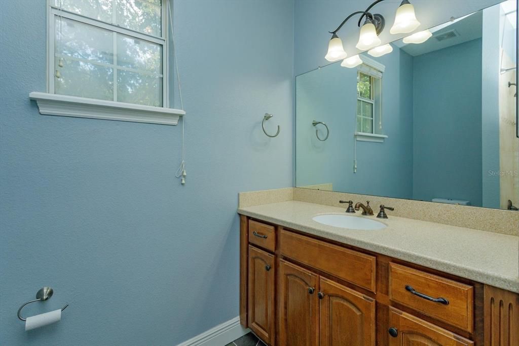 For Rent: $2,900 (3 beds, 2 baths, 1642 Square Feet)