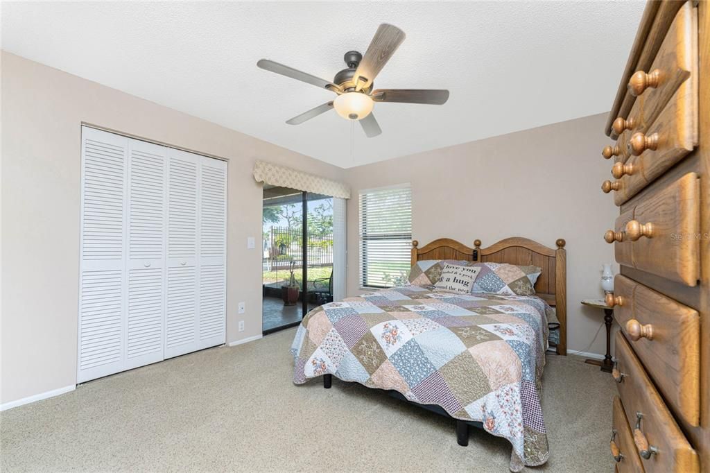 For Sale: $199,000 (2 beds, 2 baths, 1078 Square Feet)