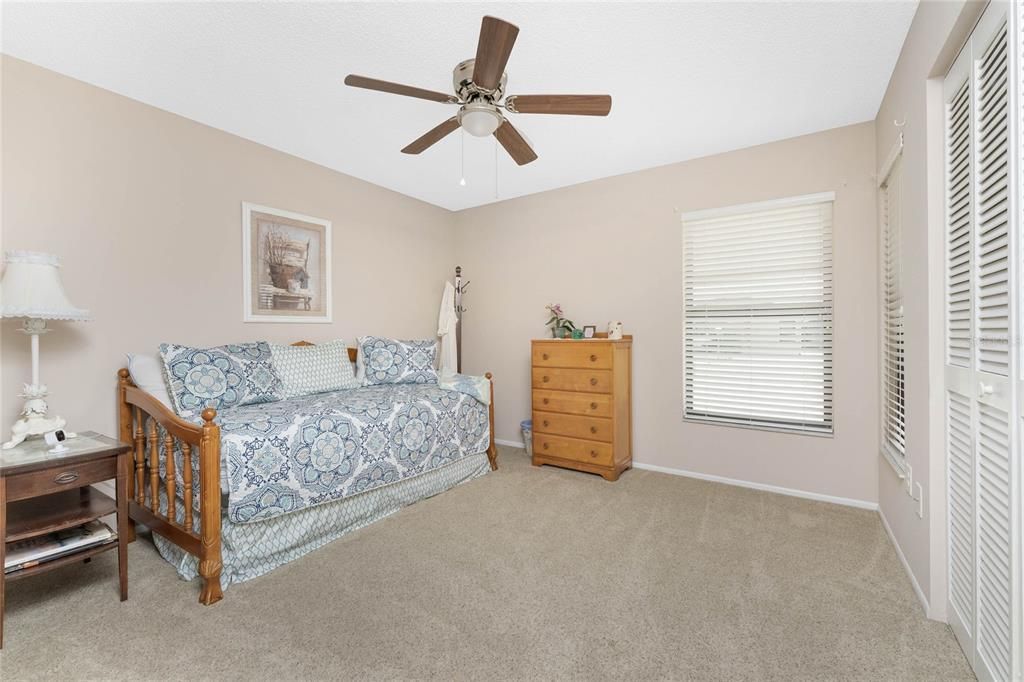 For Sale: $199,000 (2 beds, 2 baths, 1078 Square Feet)