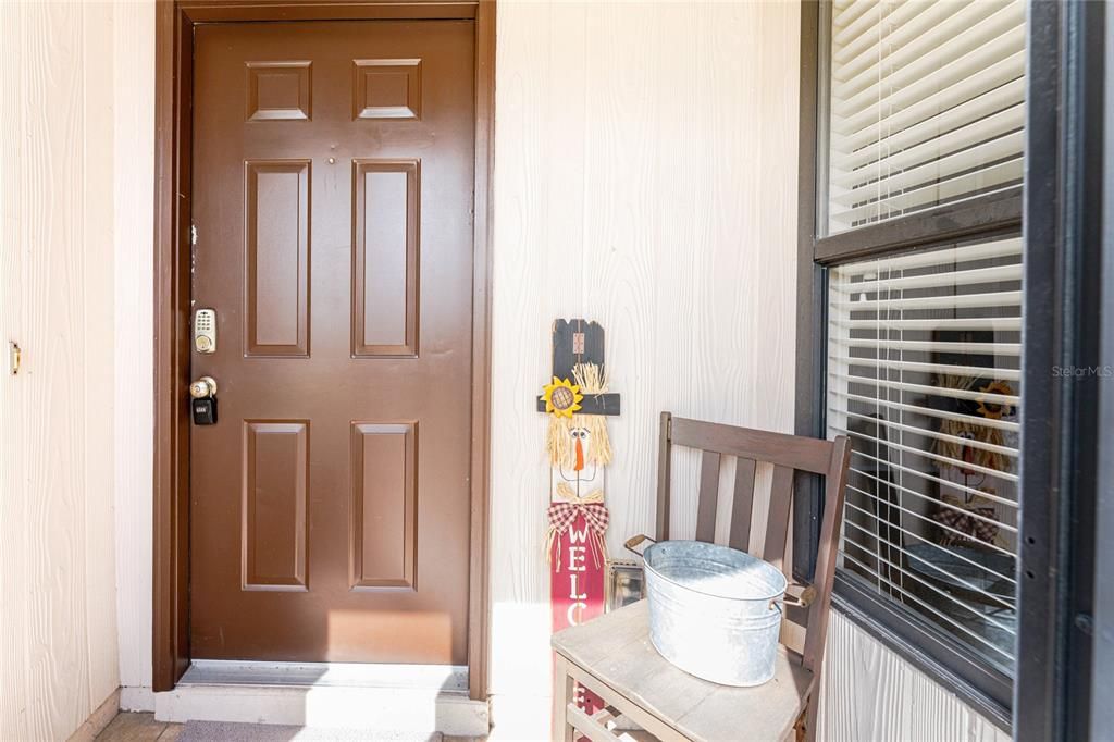 For Sale: $199,000 (2 beds, 2 baths, 1078 Square Feet)