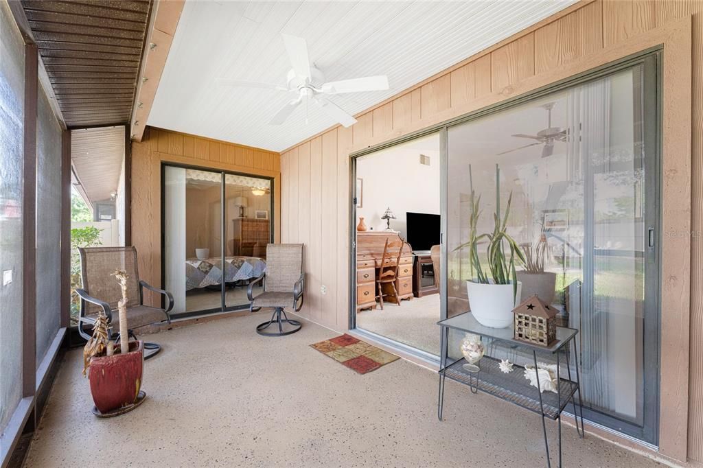 For Sale: $199,000 (2 beds, 2 baths, 1078 Square Feet)