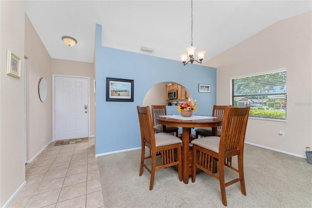 For Sale: $199,000 (2 beds, 2 baths, 1078 Square Feet)