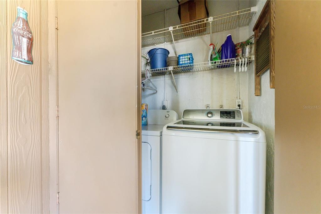 For Sale: $199,000 (2 beds, 2 baths, 1078 Square Feet)