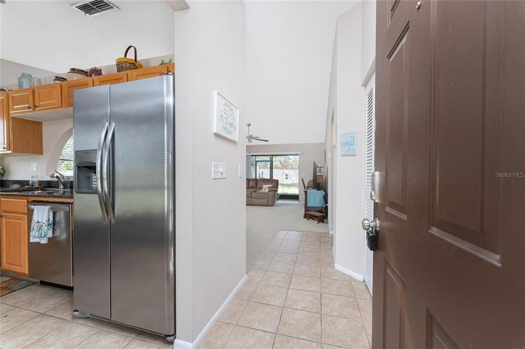For Sale: $199,000 (2 beds, 2 baths, 1078 Square Feet)