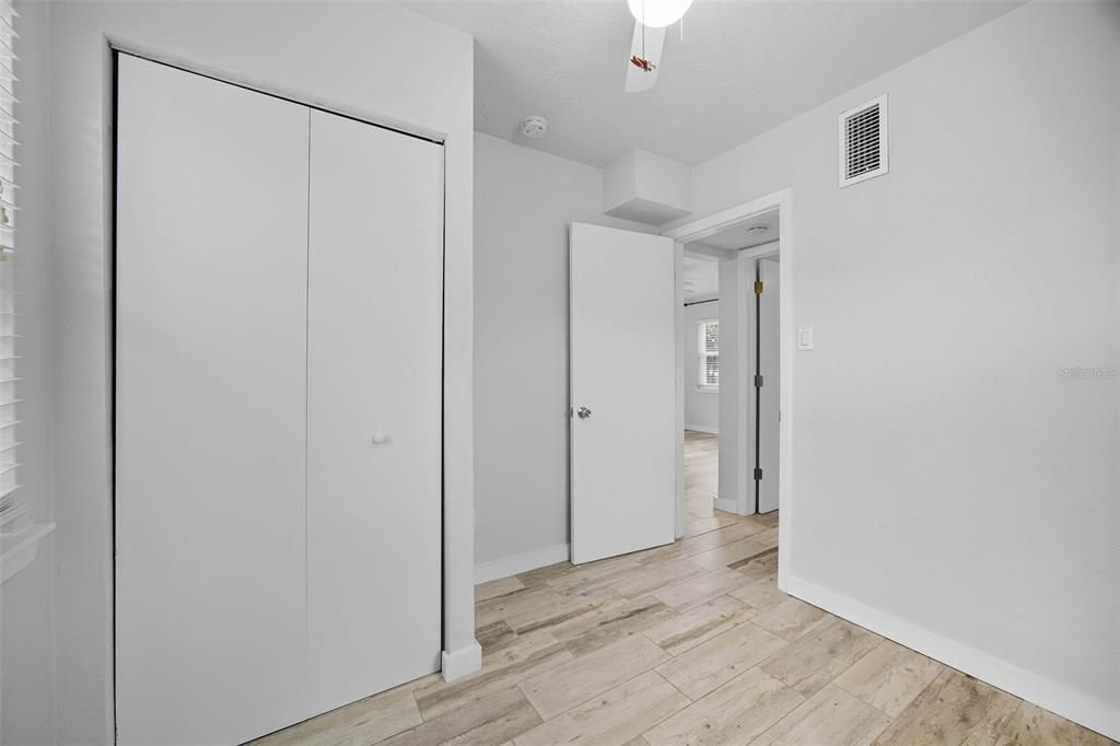 For Rent: $1,800 (2 beds, 1 baths, 648 Square Feet)