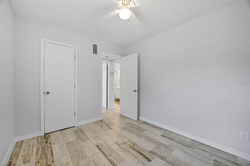 For Rent: $1,800 (2 beds, 1 baths, 648 Square Feet)