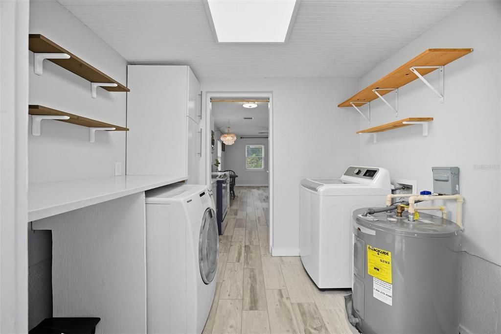 For Rent: $1,800 (2 beds, 1 baths, 648 Square Feet)