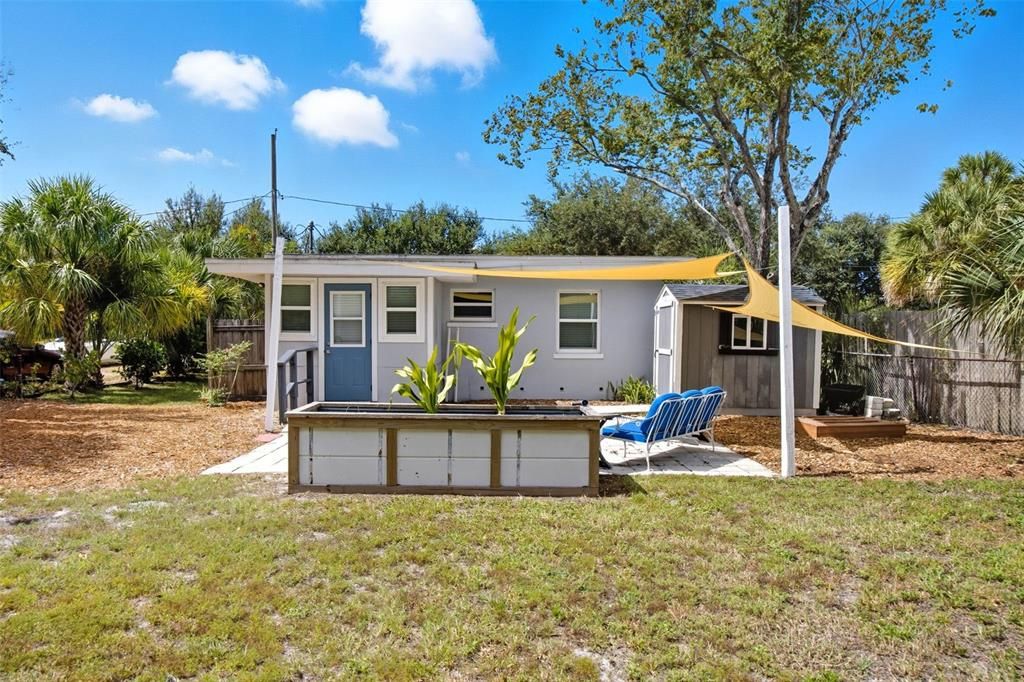 For Rent: $1,800 (2 beds, 1 baths, 648 Square Feet)