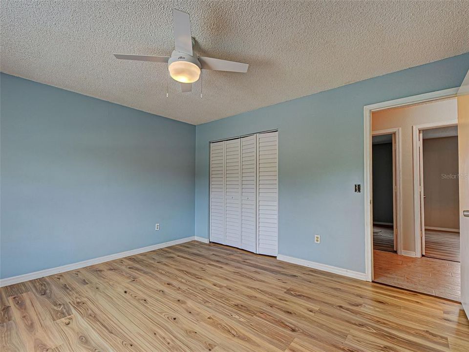 For Sale: $285,000 (3 beds, 3 baths, 1072 Square Feet)