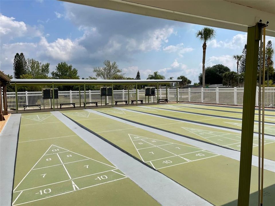 For Sale: $285,000 (3 beds, 3 baths, 1072 Square Feet)