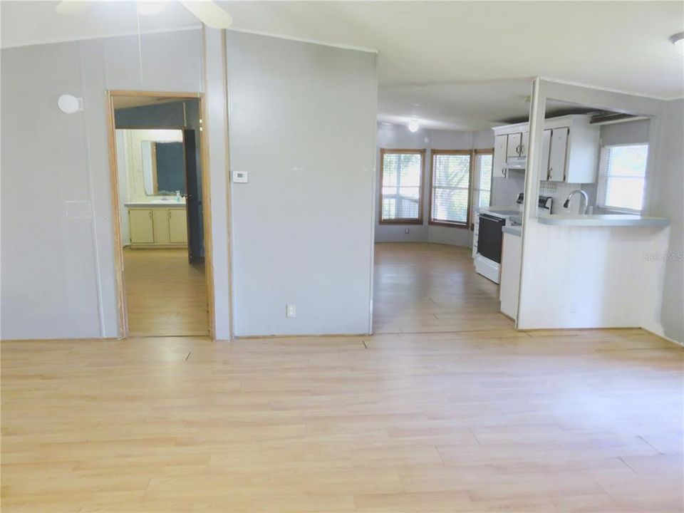 待售: $179,000 (3 贝兹, 2 浴室, 1144 平方英尺)