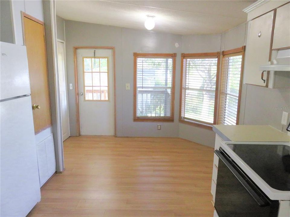 待售: $179,000 (3 贝兹, 2 浴室, 1144 平方英尺)