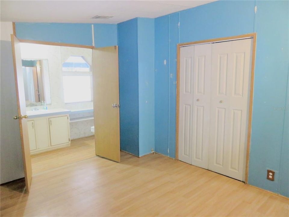 待售: $179,000 (3 贝兹, 2 浴室, 1144 平方英尺)