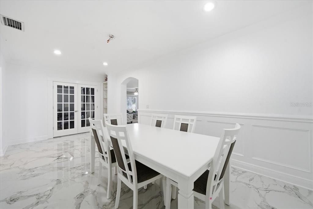 For Sale: $1,825,000 (7 beds, 6 baths, 5661 Square Feet)