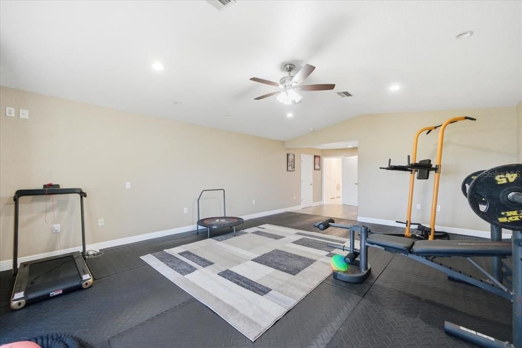 For Sale: $1,825,000 (7 beds, 6 baths, 5661 Square Feet)