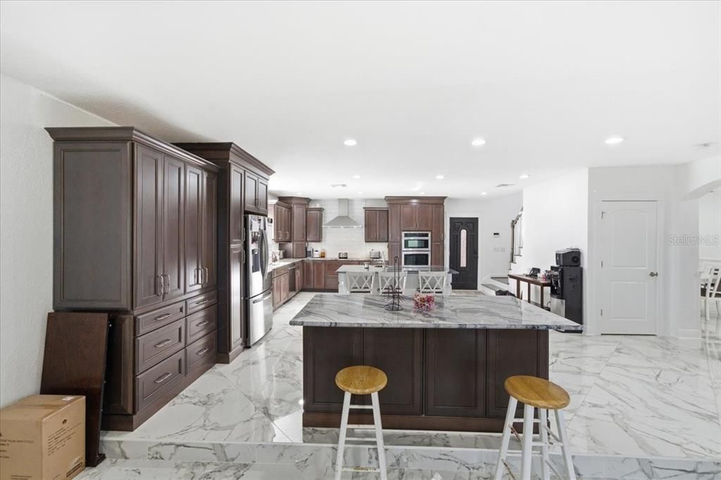 For Sale: $1,825,000 (7 beds, 6 baths, 5661 Square Feet)