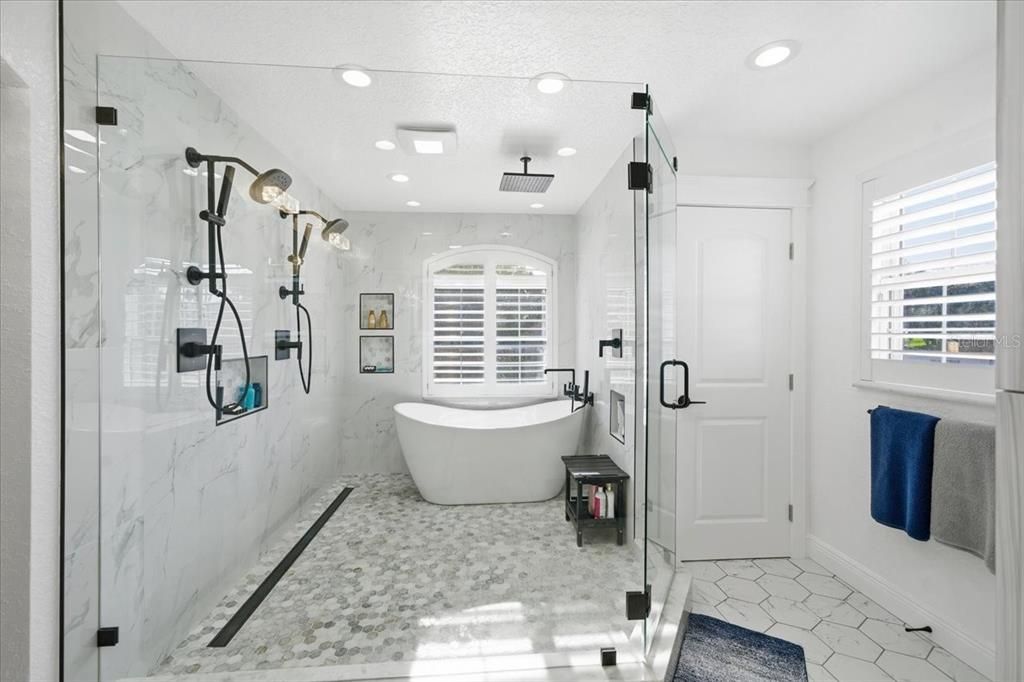 For Sale: $1,825,000 (7 beds, 6 baths, 5661 Square Feet)