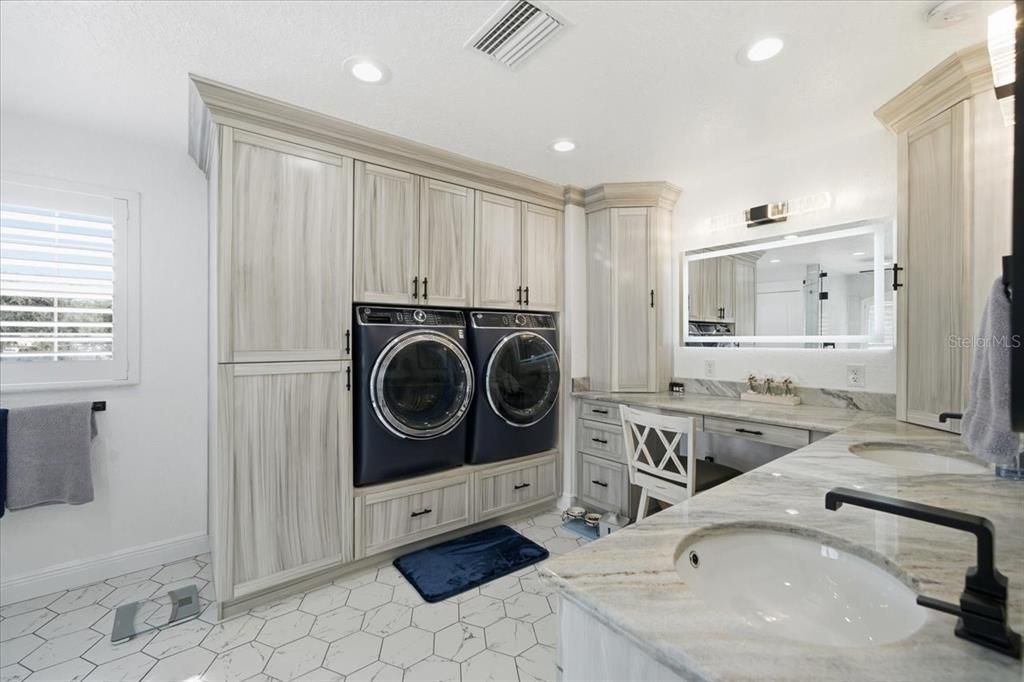 For Sale: $1,825,000 (7 beds, 6 baths, 5661 Square Feet)